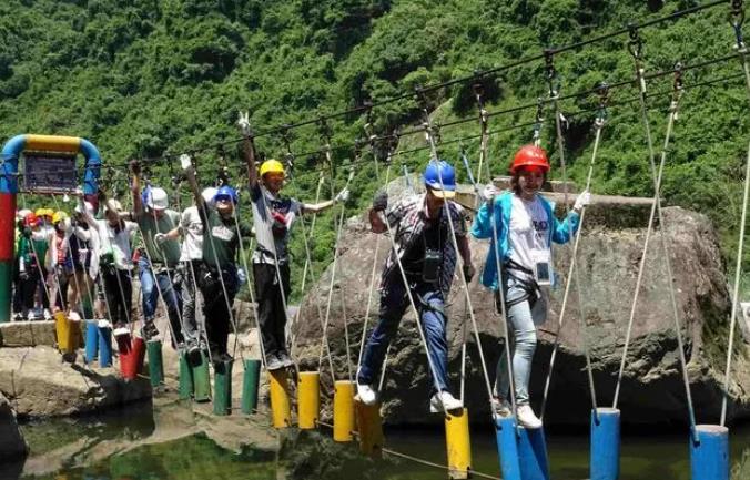 秀峰五星级型户外拓展须知